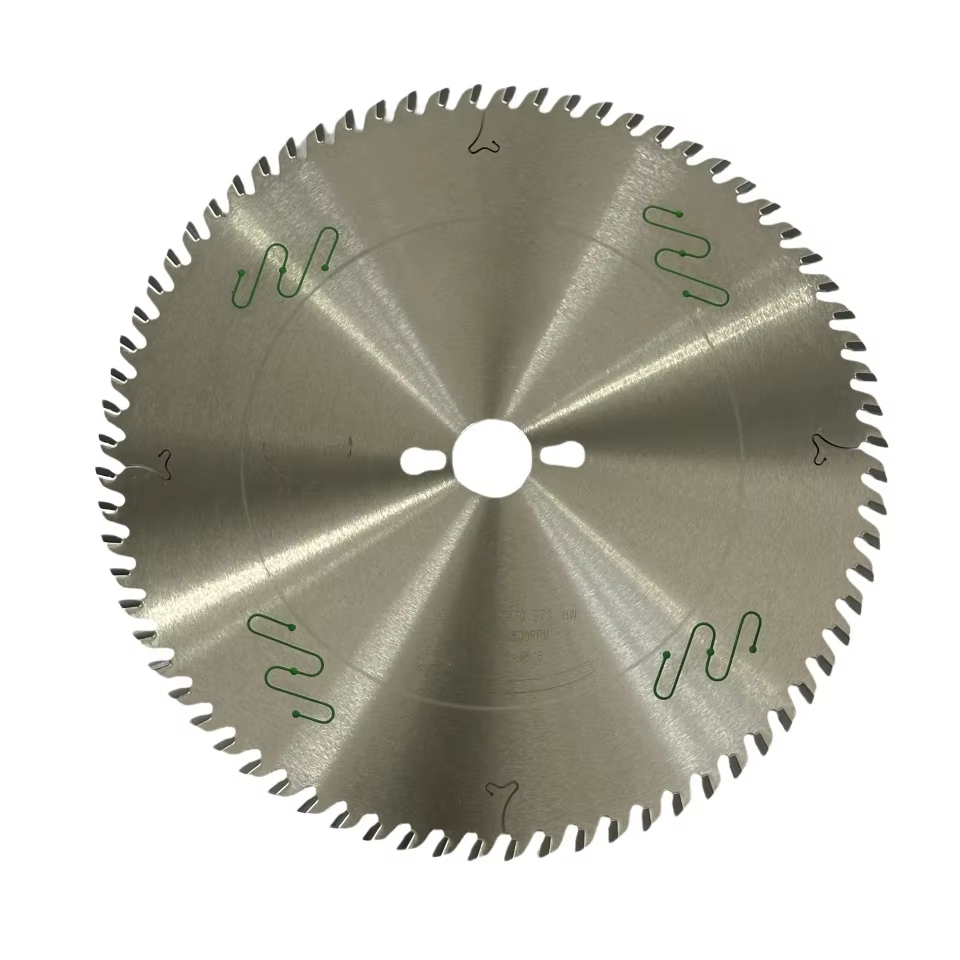 300x3.2／2.2x30x72T TCT saw blades for cutting plywood